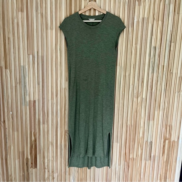 Madewell Dresses & Skirts - Madewell Muscle Tee Midi Dress Size S